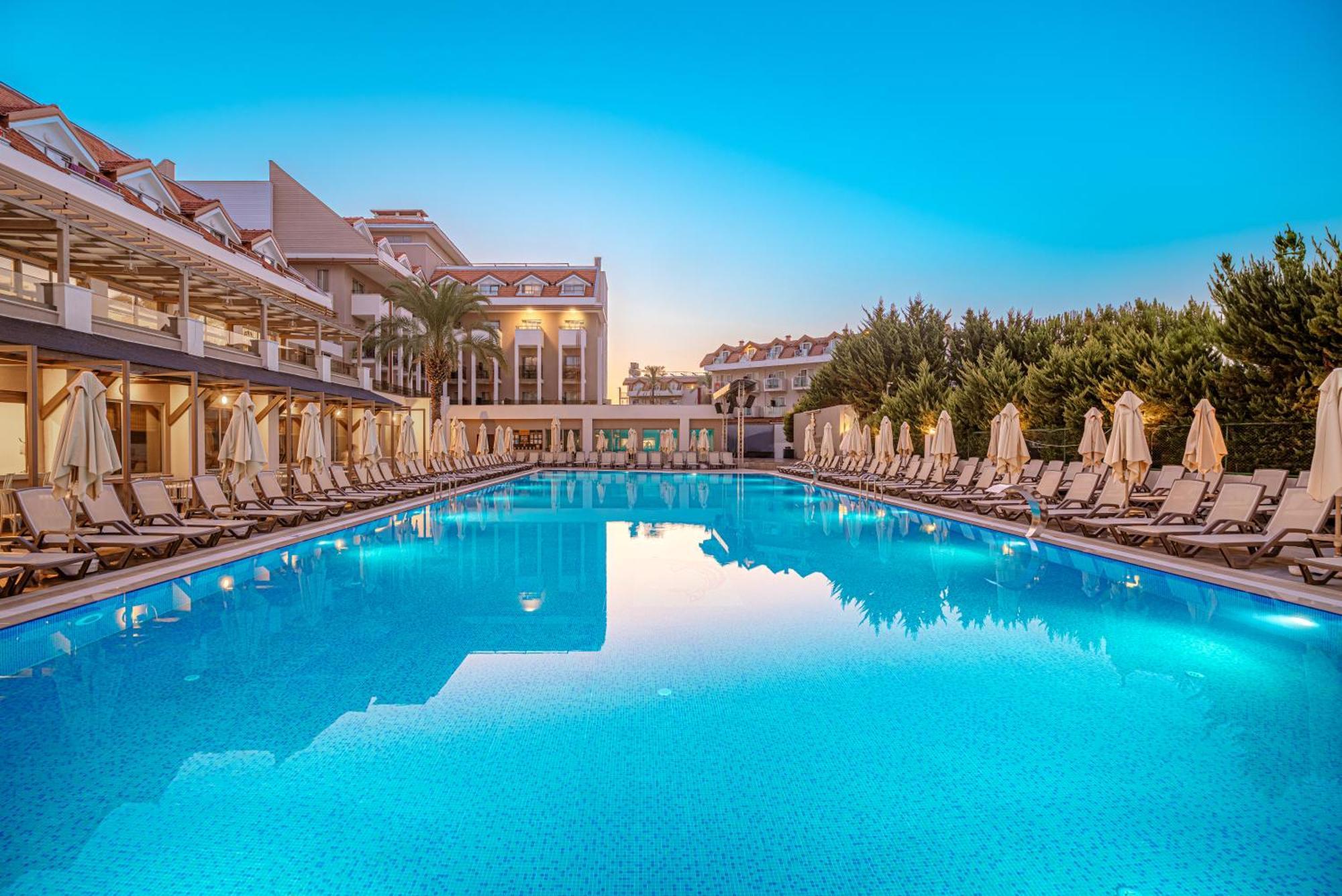 Hotel Story & Spa Side